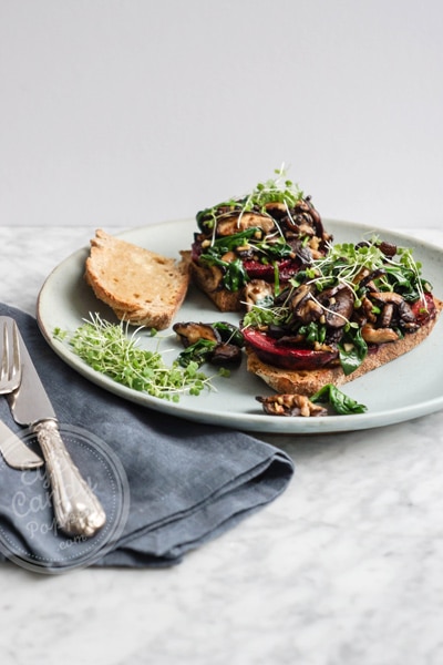 Roasted beet, mushrooms and spinach vegan sandwich