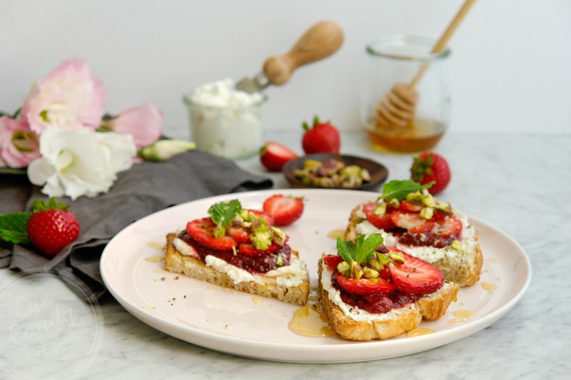 Chèvre and strawberry breakfast crostini