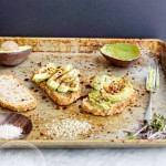 Easy Lunch: Avocado on toast (vegan)