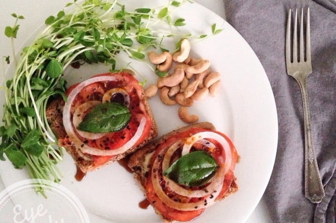 tomato onion and basil tartine - vegan