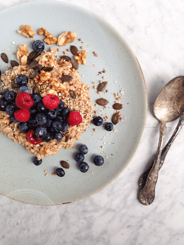 7 min warm oats and seeds breakfast (vegan, naturally gluten-free)