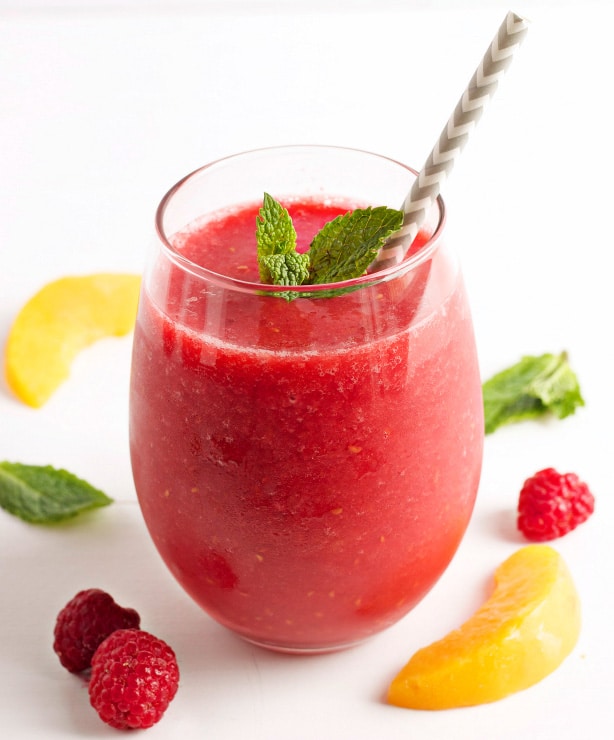 raspberry peach green tea smoothie by The Busy Baker